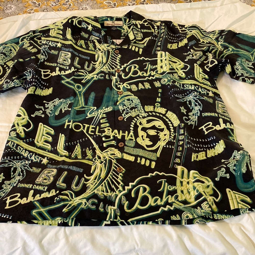 Tommy Bahama silk Cocktail shirt EUC Jul2522